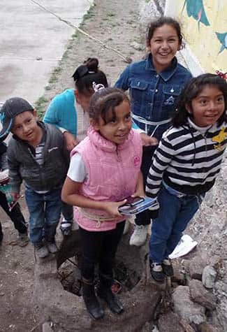 ARTE CONTRA LA VIOLENCIA: LOS NIÑOS MEXICANOS PARTICIPAN EN EL PROYECTO XICO ARTE, APOYADO POR LA FUNDACIÓN
