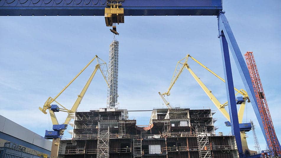 construcción con elevadores modulares