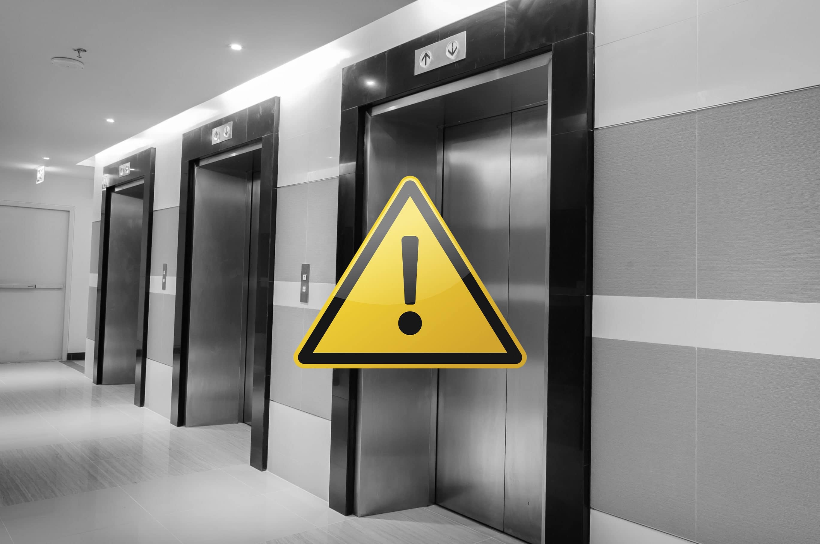 Elevadores con señal de precaución - Seguridad en elevadores durante desastres naturales